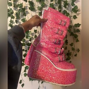 WORE ONLY ONCE!! pink platform glittery boots!! SUPER CUTE!